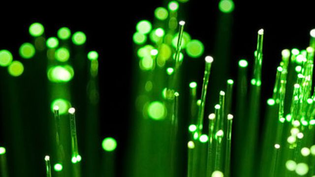 Pesquisadores criam cabo de fibra ótica mil vezes mais rápido que os atuais