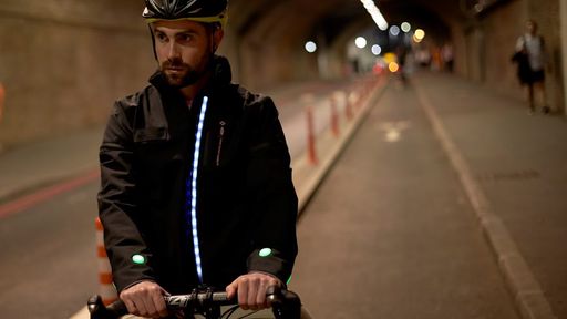 Ford cria jaqueta inteligente focada na segurança dos ciclistas