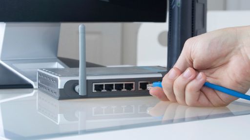 Internet: compartilhar sinal com vizinhos pode acarretar multa de até R$ 8 mil