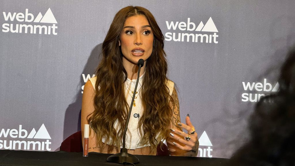 Bianca Andrade durante coletiva de imprensa no Web Summit Rio (Imagem: Clara Pitanga/Canaltech)
