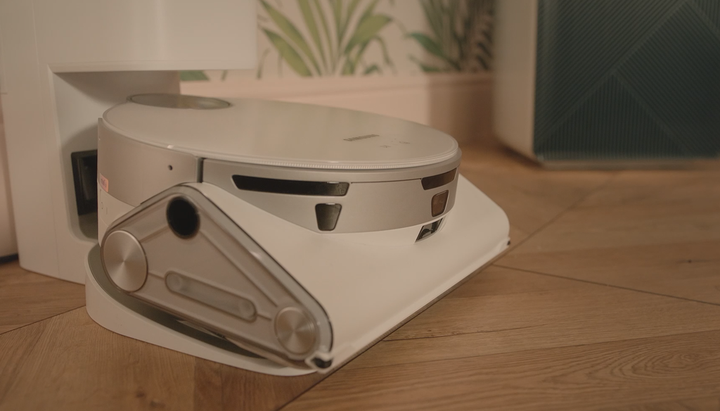 Robô aspirador é capaz de escanear os objetos dos cômodos em 3D (Imagem: Divulgação/Samsung)