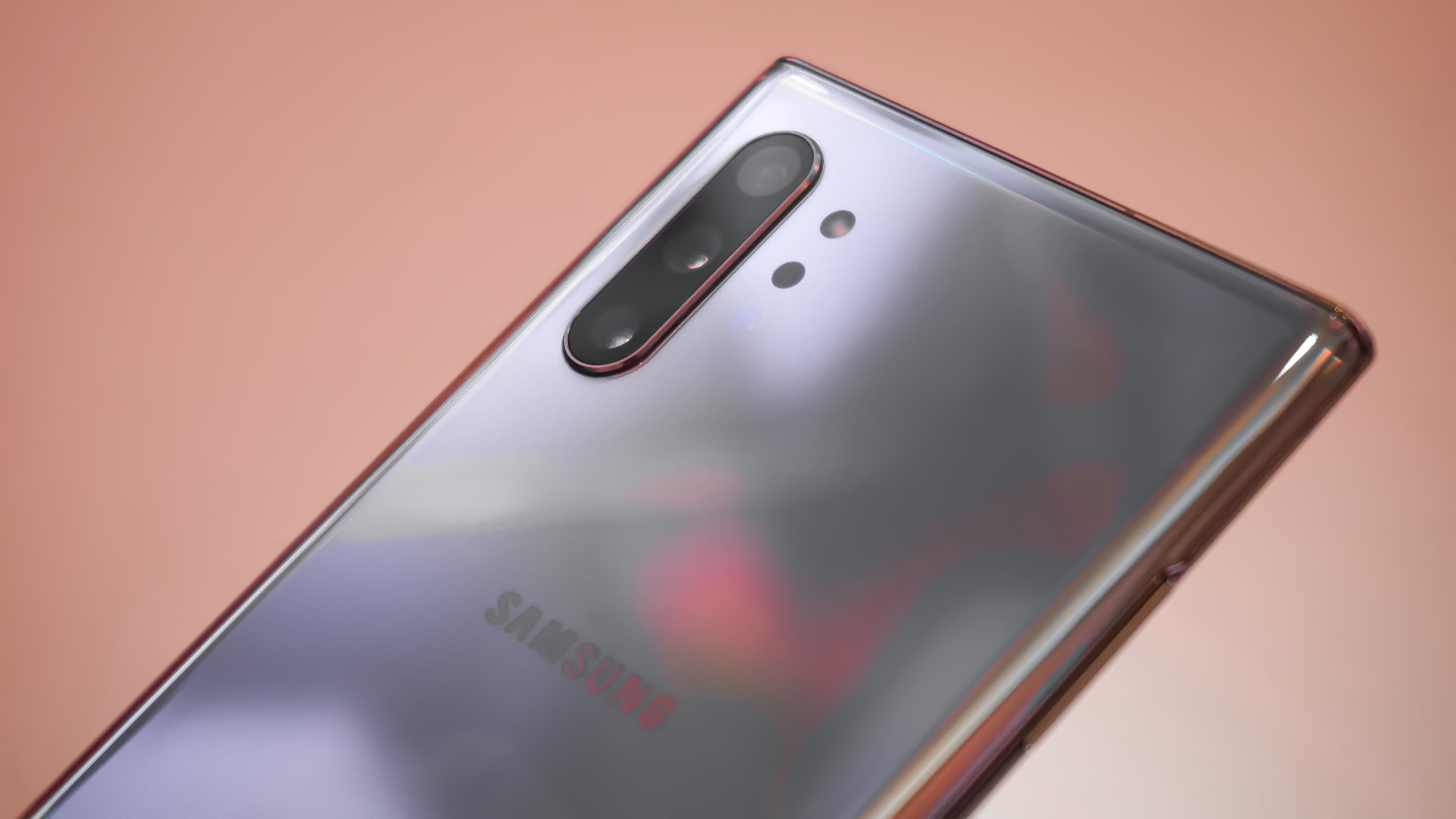 Samsung Galaxy Note 10 Lite recebe atualização com o pacote de