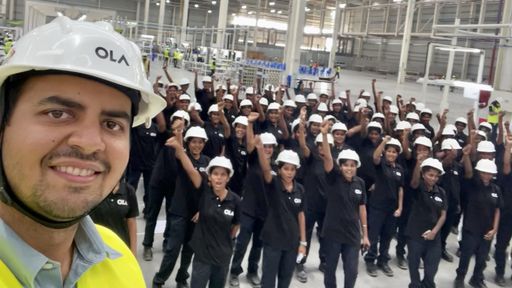 Maior fábrica de scooters do mundo vai empregar apenas mulheres