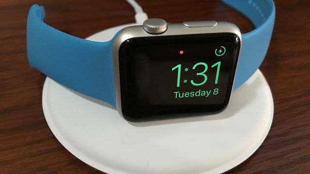 Apple lança base de carregamento magnética para Apple Watch por R$ 699