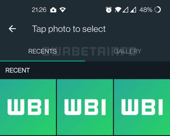 A galeria de mídias do WhatsApp será separada em guias, conforme mostra a captura de tela do WABetaInfo (Imagem: Reprodução/WABetaInfo)