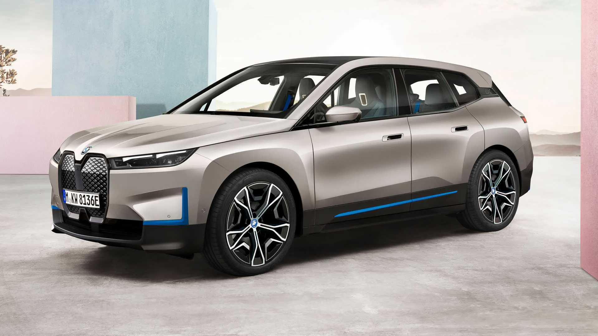 BMW lança carro inteligente em live na Twitch e abre nova era da