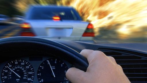 Alarme para despertar motoristas dorminhocos