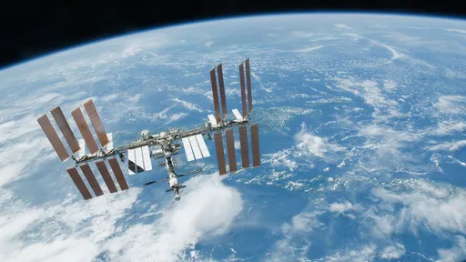 Módulo russo da ISS continua com vazamento de ar mesmo após conserto