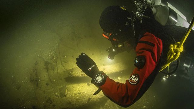 Research diver Christian Howe