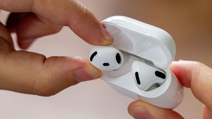 AirPods 4 ANC