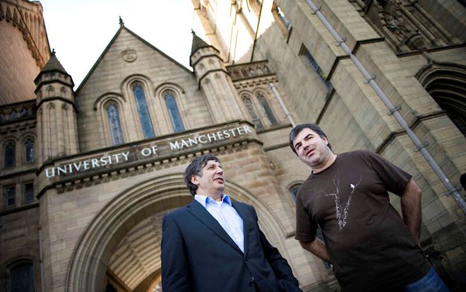 Andre Geim e Konstantin Novoselov (Imagem: Reprodução/University of Manchester)