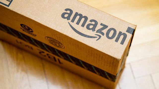 Amazon e Azul estariam negociando serviço de entrega de mercadorias no Brasil