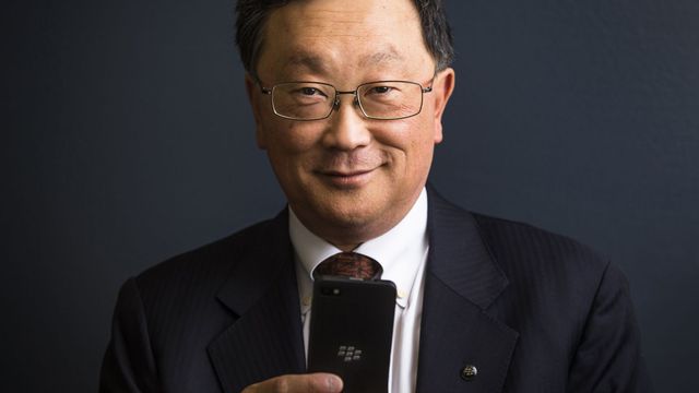 BlackBerry: CEO diz que empresa deve reduzir produção de smartphones