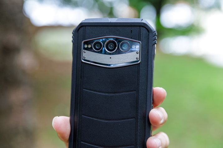 V30 traseira camera