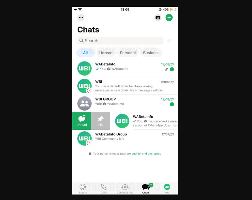 No iOS, novo visual do WhatsApp será similar ao da versão Android, com tela mais limpa e elementos concentrados na parte interior da tela (Imagem: Reprodução/WABetaInfo)