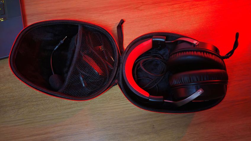 Case Redragon Icon aberta