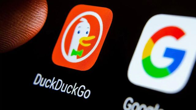 DuckDuckGo é acusada de permitir propaganda direcionada no navegador