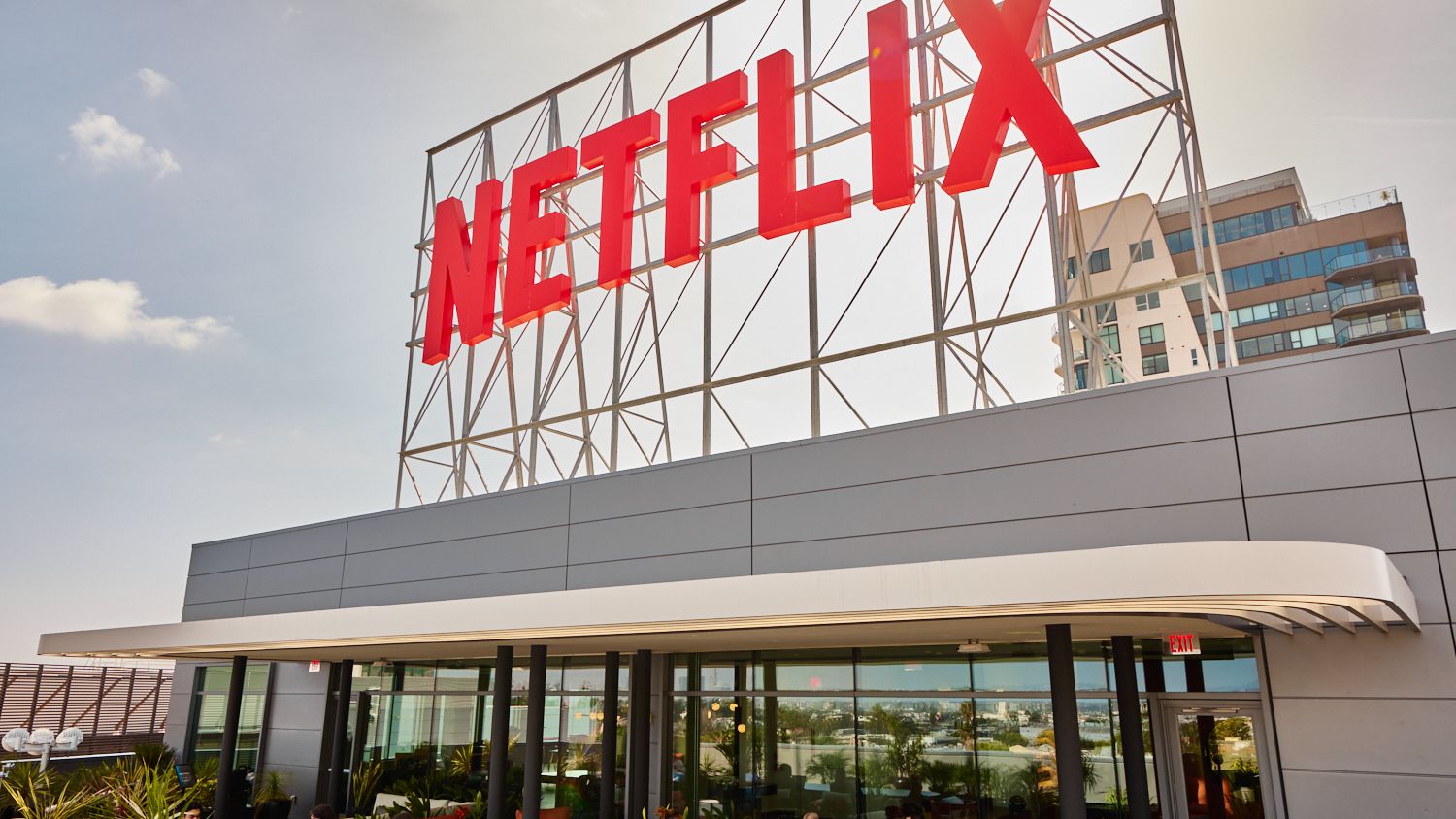 Base de usuários da Netflix no Brasil dobra em um ano; empresa planeja  expansão - Canaltech