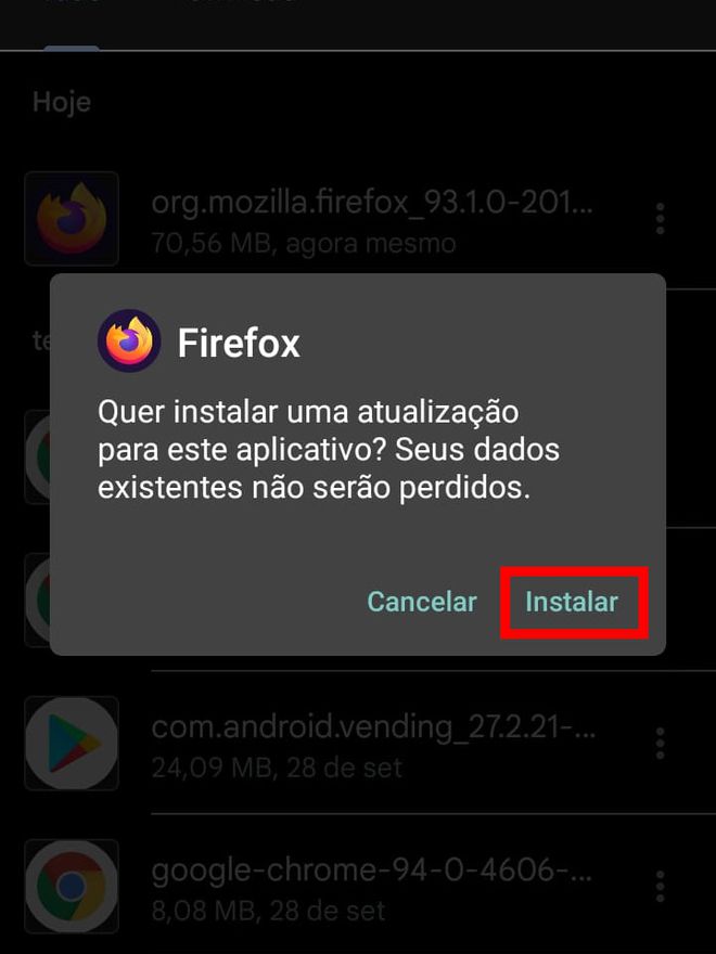 Clique em "Instalar" para que o sistema instale a atualização do app (Captura de tela: Matheus Bigogno)