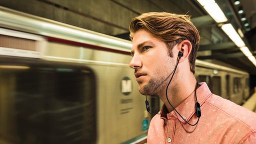 OFERTAS DO DIA | Fone JBL, pendrive Kingston e jogo PES 2018 a partir de R$ 7,90