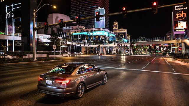 Audi lança tecnologia que conecta carros com semáforos