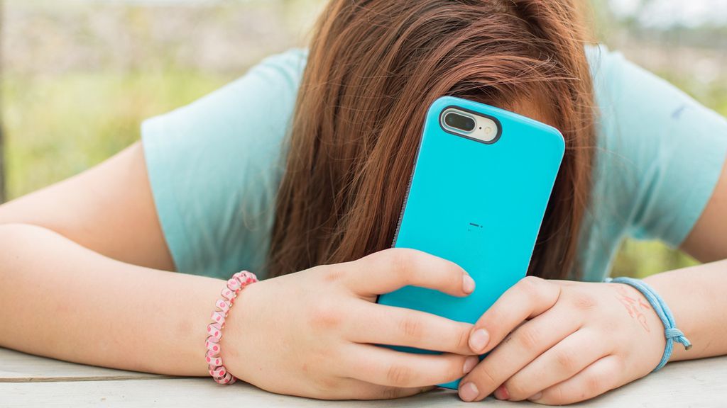O estudo mostra que o Instagram tem impactos nocivos na mente de adolescentes (Imagem: cyndidyoder83/Pixabay)