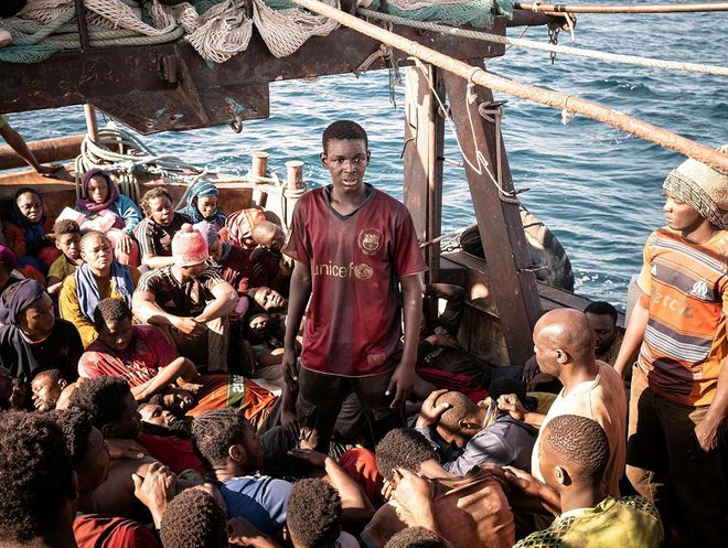 Navios abarrotados levas migrantes africanos para a Europa (Imagem: Divulgação/Pandora Filmes)