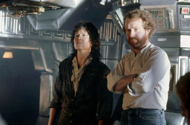 Sigourney Weaver e Riddley Scott no set de Alien, o Oitavo Passageiro (Imagem: 20th Century Fox)
