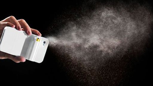Auto-defesa: capa de iPhone vem com um spray de pimenta embutido