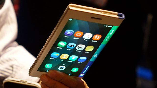 Patente revela possível iPhone com tela OLED flexível
