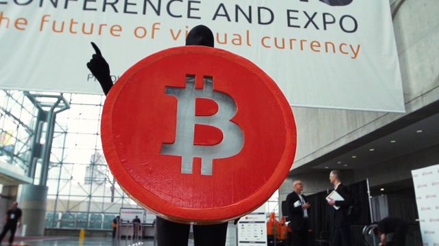 Após quedas sucessivas, economistas voltam a falar em “bolha de criptomoedas”