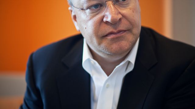 Microsoft perde Stephen Elop e vai unir divisões de hardware e software