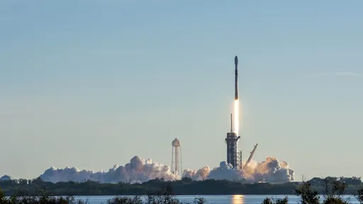 SpaceX bate recorde com foguete Falcon 9 em novo lançamento do projeto Starlink