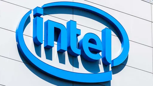 CEO da Intel está otimista com futuro da empresa mesmo com ações em queda