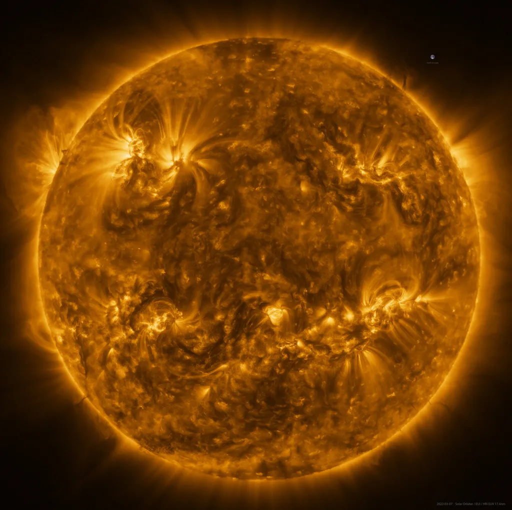 O Sol registrado pela sonda Solar Orbiter à distância de aproximadamente 75 milhões de quilômetros (Imagem: Reprodução/ESA & NASA/Solar Orbiter/EUI team; Data processing: E. Kraaikamp (ROB)