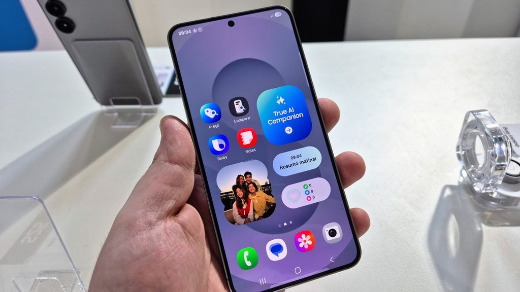 Celular Samsung com a One UI 7