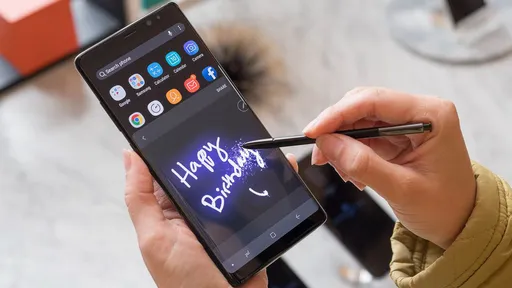 Lançado há 4 anos, Galaxy Note 8 recebe pacote de segurança de abril de 2021