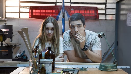 5 curiosidades sobre o filme A Menina que Matou os Pais