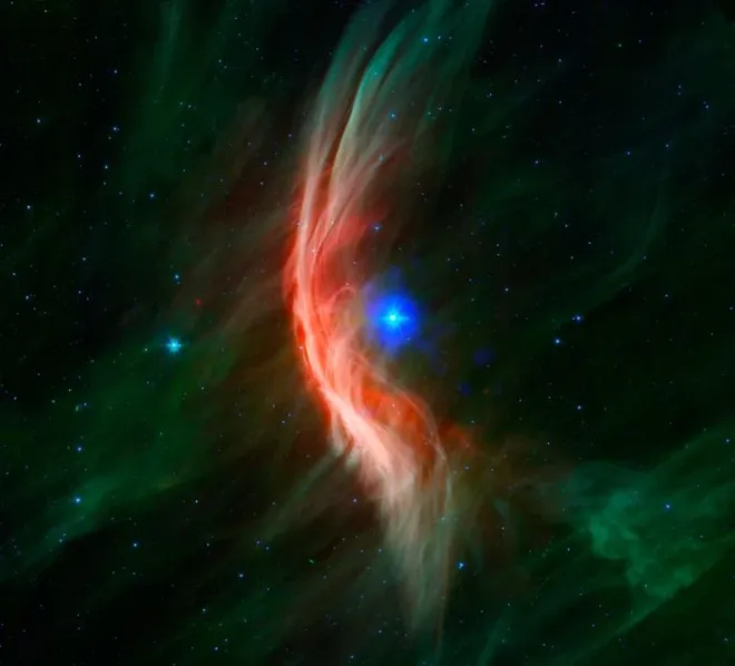 A Zeta Ophiuchi apresenta uma enorme concha formada por uma nuvem espessa e a onda de choque (Imagem: Reprodução/NASA/CXC/J. Sisk-Reynés/NSF/NRAO/VLA/PanSTARRS)