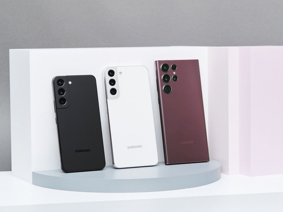 □Samsung Galaxy S23 Samsung Galaxy S23 5G 128GB Tela 6.1'' 8GB RAM IP68 Processador