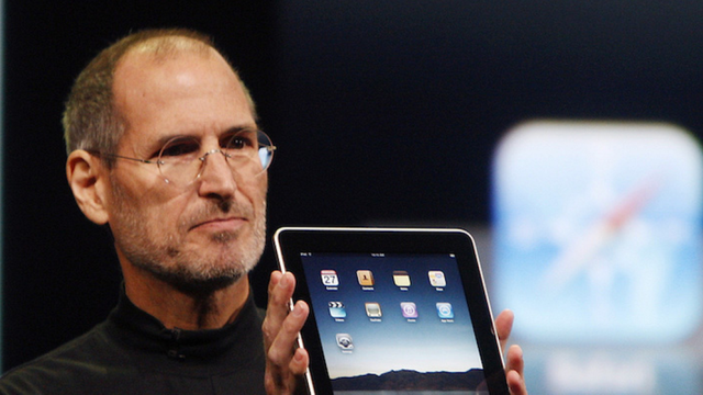 Há 10 anos, Steve Jobs apresentava o primeiro iPad ao mundo