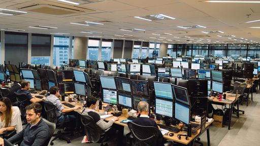 Busca-se-se engenheiros de software e dados — a área de TI da XP Inc. acelera