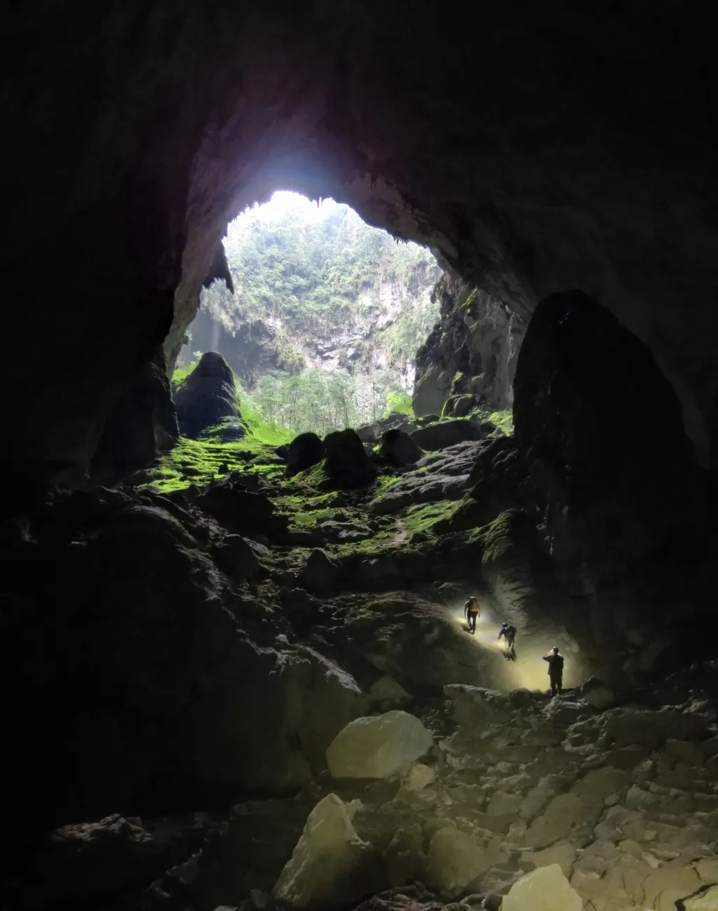 Son Doong, no Vietnã, é a maior caverna do mundo (Imagem: Reprodução/Wikimedia Commons)