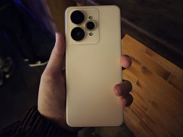 Realme 15