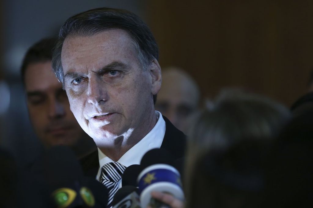 Bolsonaro diz que agora o dinheiro "não ficará mais com o PCdoB" 