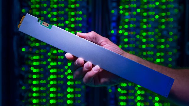 Intel desenvolve o SSD em formato de régua "mais denso do mundo"