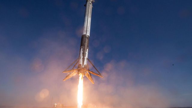 Satélite militar desaparece após lançamento de foguete da SpaceX