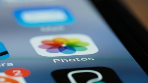 Como ajustar data, hora e localização de fotos e vídeos do iPhone