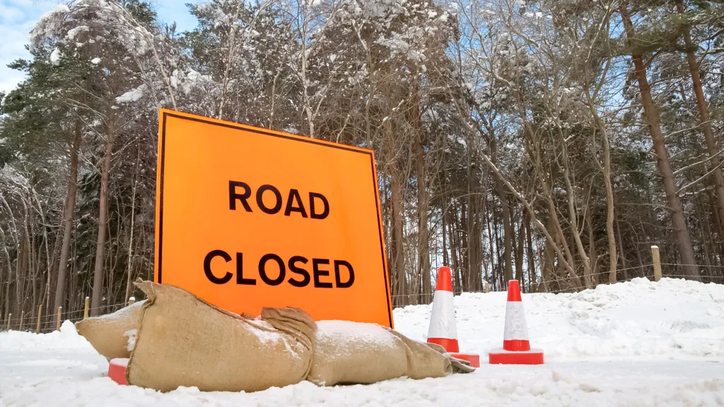 Quando o gelo derrete, estrada na Estônia fica fechada para carros (Imagem: Nelsonart/Envato/CC)