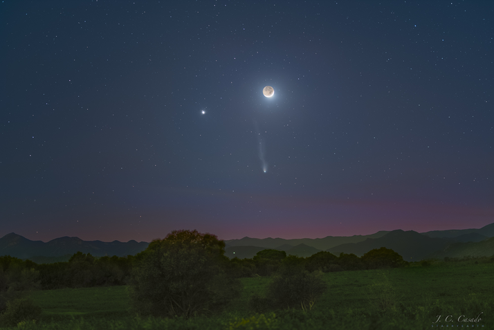 Cometa 12P/Pons-Brooks e a Lua